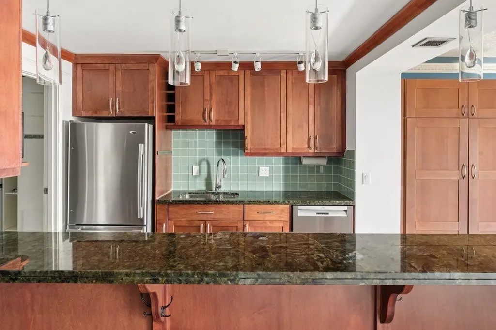 215 14 Avenue SW Calgary AB T2R0M2