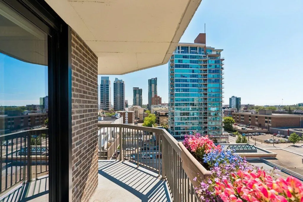 215 14 Avenue SW Calgary AB T2R0M2