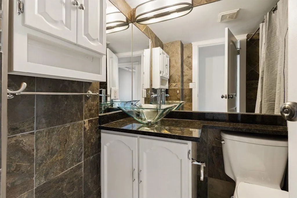 215 14 Avenue SW Calgary AB T2R0M2