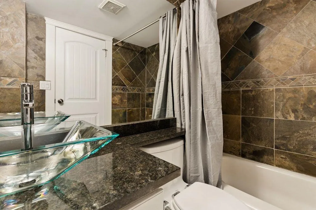 215 14 Avenue SW Calgary AB T2R0M2