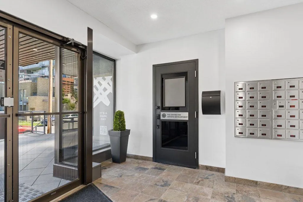 215 14 Avenue SW Calgary AB T2R0M2