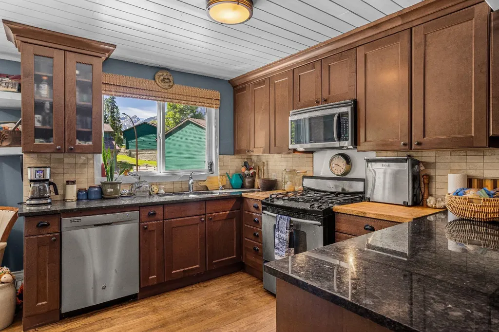 246 Kluane Drive Banff AB T0L 0C0
