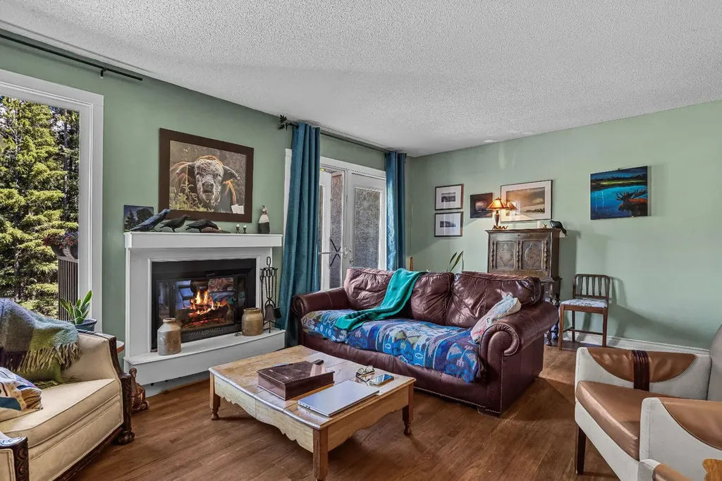 246 Kluane Drive Banff AB T0L 0C0
