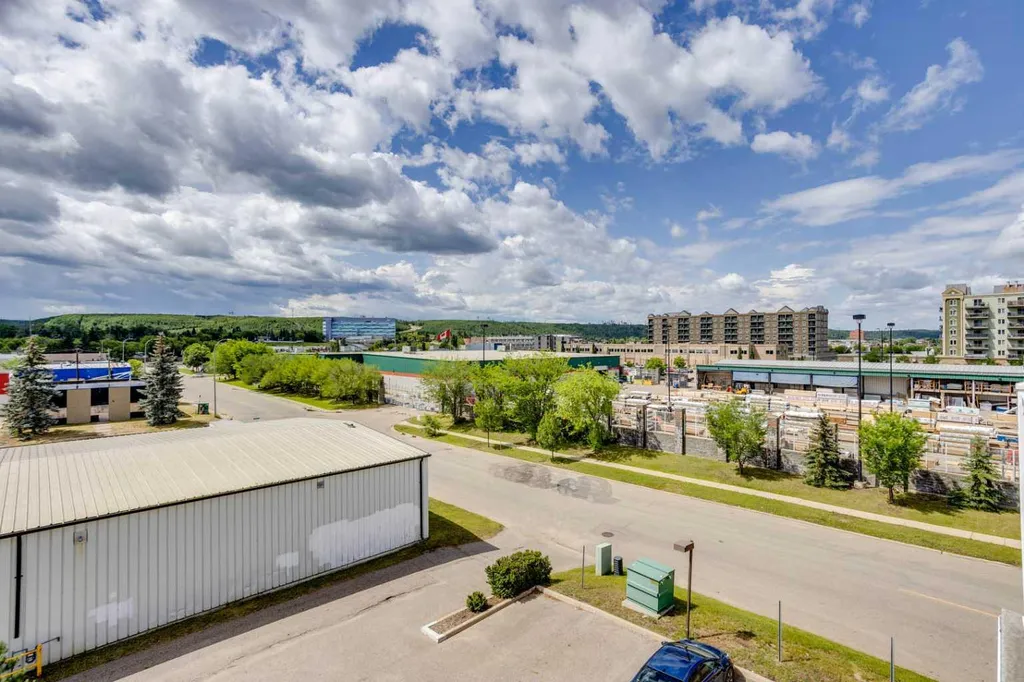 10217 Queen Street Fort Mcmurray AB T9H 5S5
