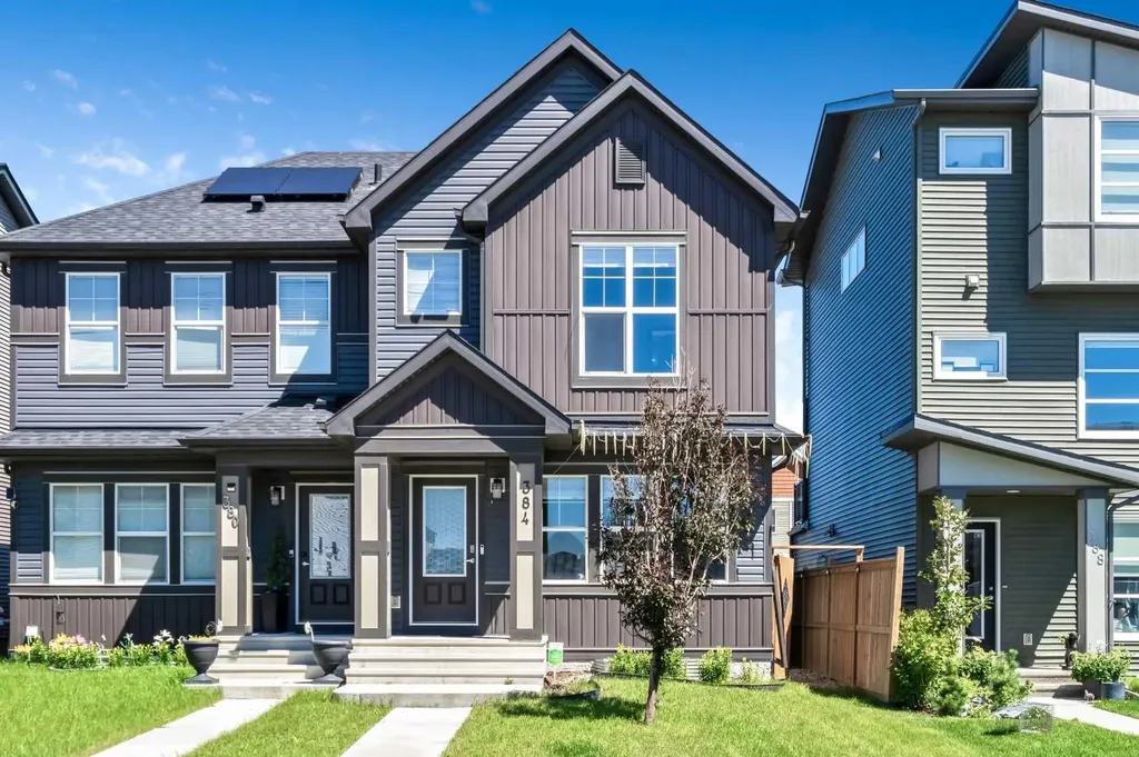 384 Chinook Gate Close SW Airdrie AB T4B 4V3