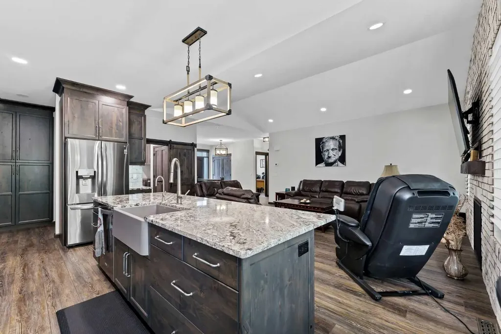 215 Hamptons Crescent SE Medicine Hat AB T1B0P4