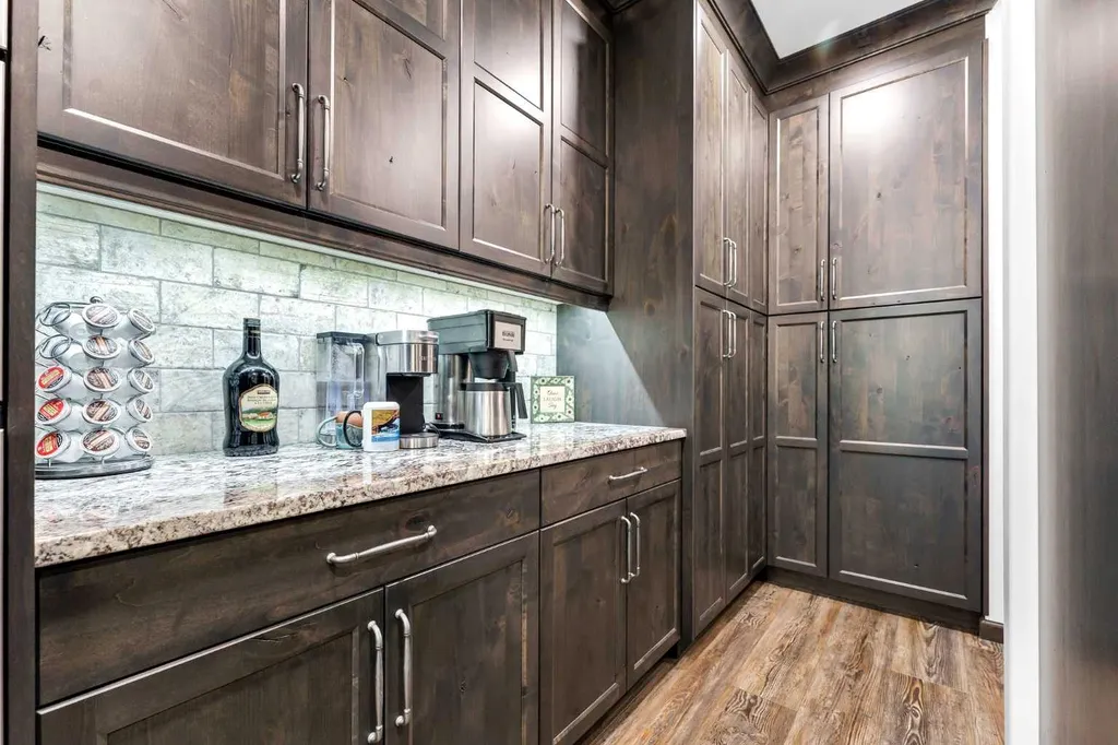215 Hamptons Crescent SE Medicine Hat AB T1B0P4