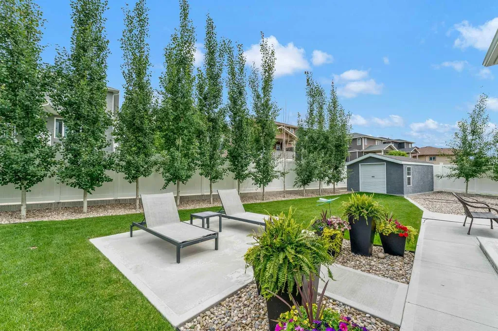 215 Hamptons Crescent SE Medicine Hat AB T1B0P4