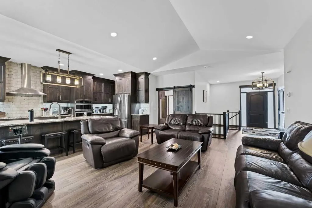 215 Hamptons Crescent SE Medicine Hat AB T1B0P4