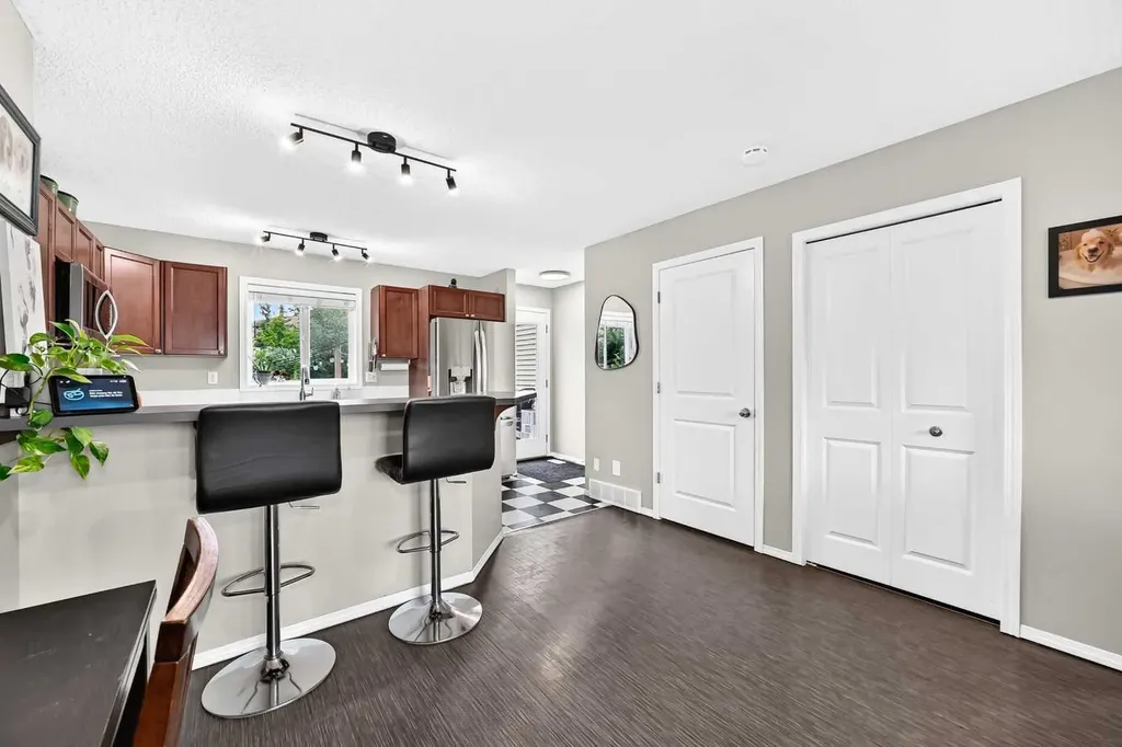 22 Everwillow Circle SW Calgary AB T2V4V2
