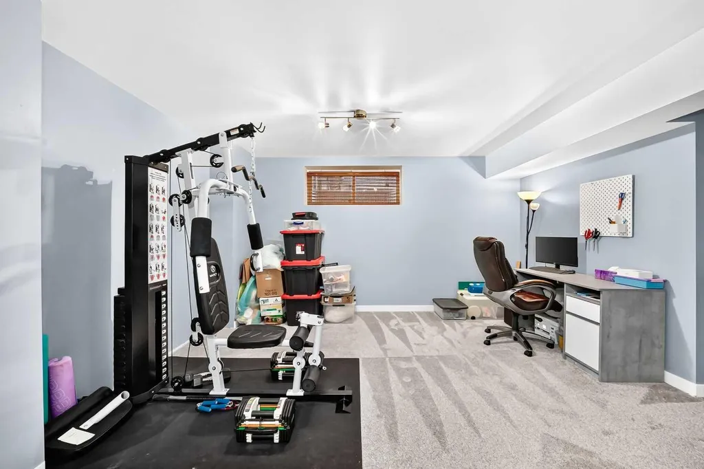 22 Everwillow Circle SW Calgary AB T2V4V2