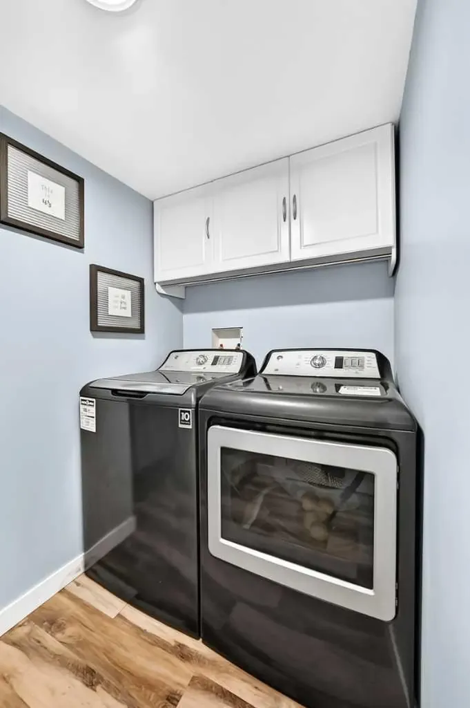 22 Everwillow Circle SW Calgary AB T2V4V2
