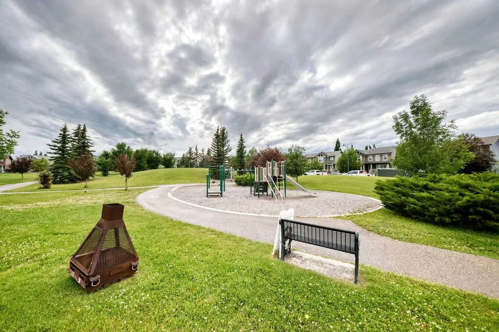 22 Everwillow Circle SW Calgary AB T2V4V2