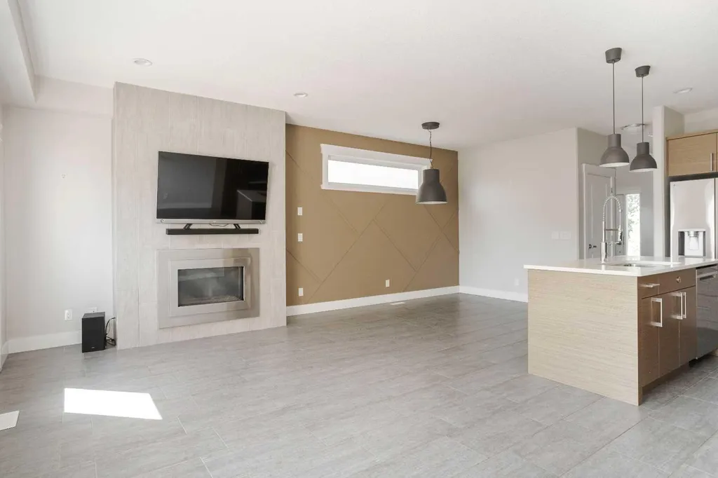 181 Collicott Fort Mcmurray AB T9K 2W9