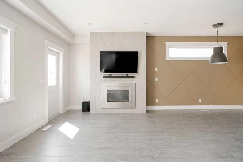 181 Collicott Fort Mcmurray AB T9K 2W9