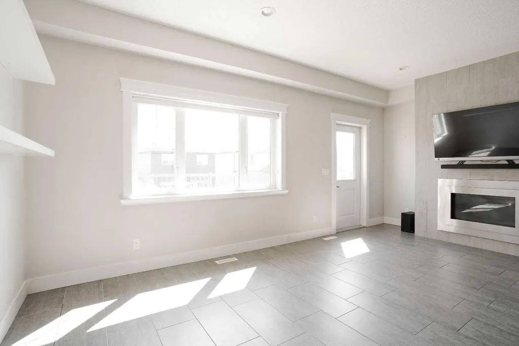 181 Collicott Fort Mcmurray AB T9K 2W9