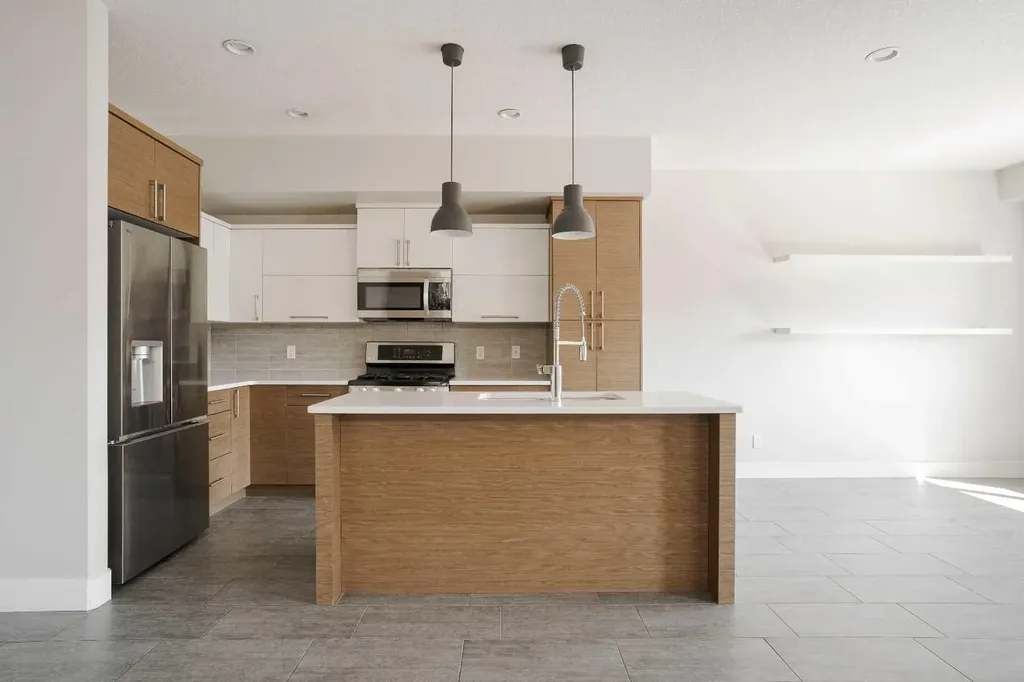 181 Collicott Fort Mcmurray AB T9K 2W9
