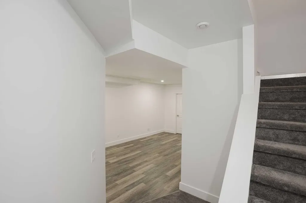 181 Collicott Fort Mcmurray AB T9K 2W9