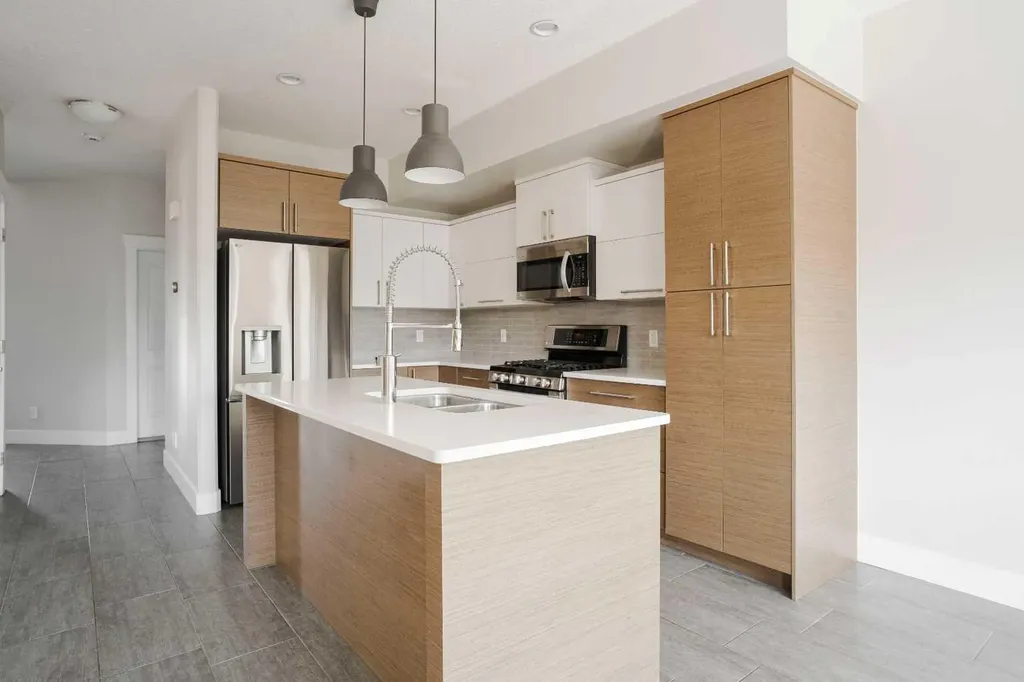 181 Collicott Fort Mcmurray AB T9K 2W9