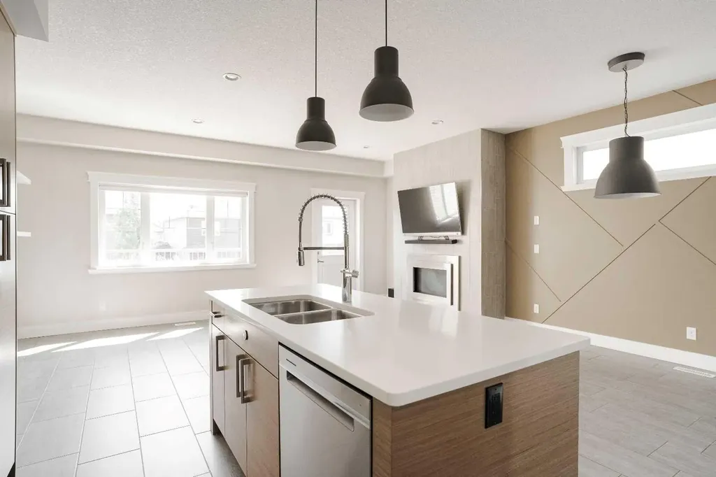 181 Collicott Fort Mcmurray AB T9K 2W9