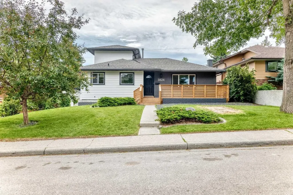 3824 Brooklyn Crescent NW Calgary AB T2L 1H2