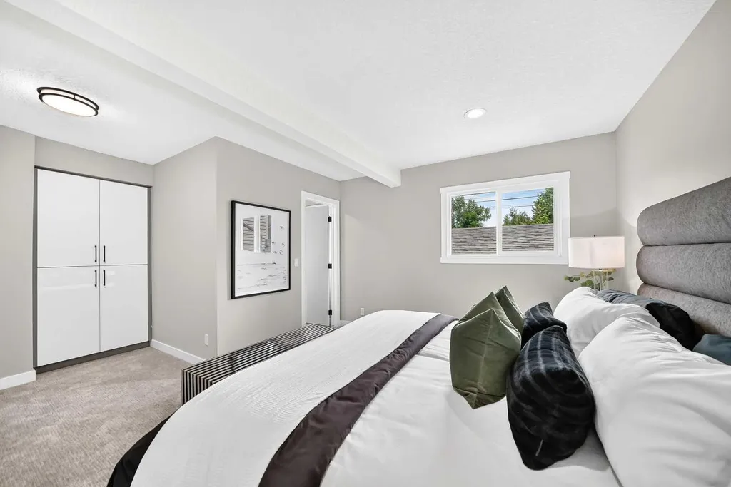 3824 Brooklyn Crescent NW Calgary AB T2L 1H2