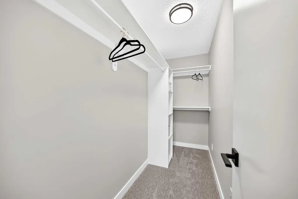 3824 Brooklyn Crescent NW Calgary AB T2L 1H2