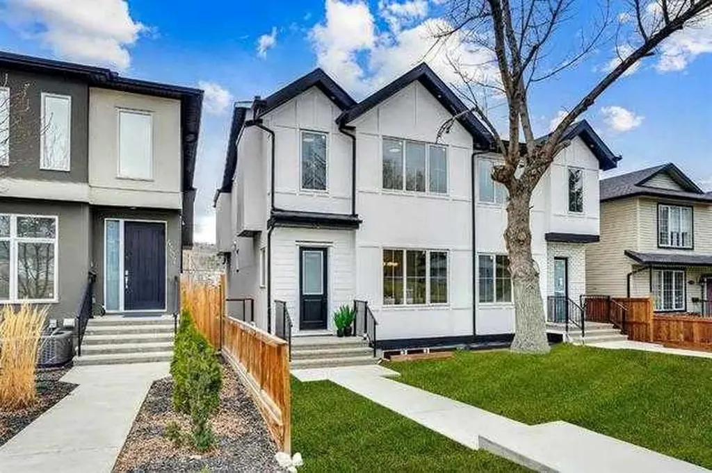 4709 19 Avenue NW Calgary AB T3B 0S5