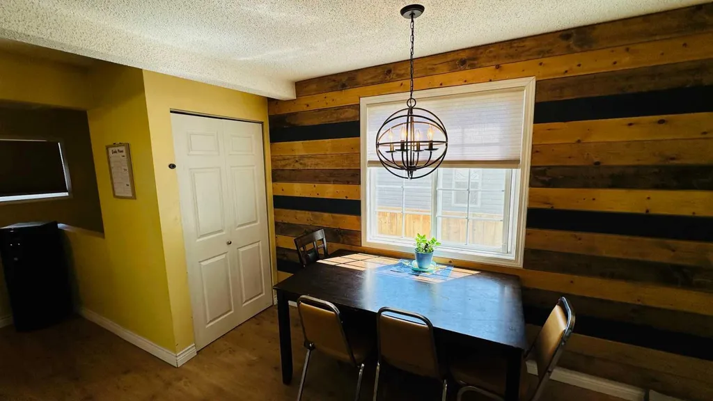 82 Villa Street Drumheller AB T0J0Y1