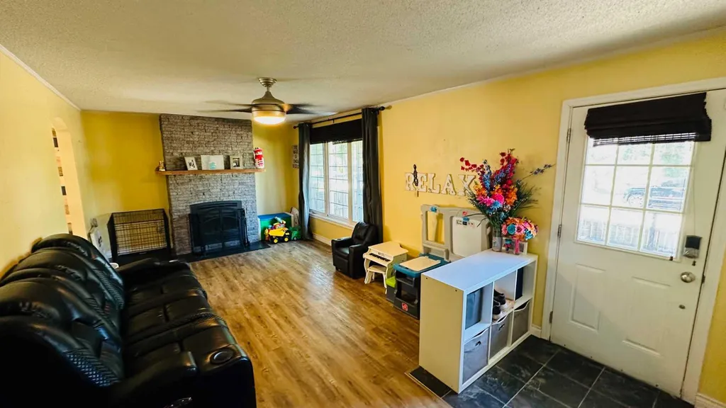 82 Villa Street Drumheller AB T0J0Y1