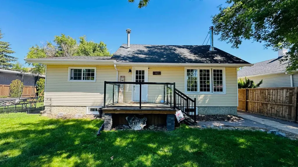 82 Villa Street Drumheller AB T0J0Y1