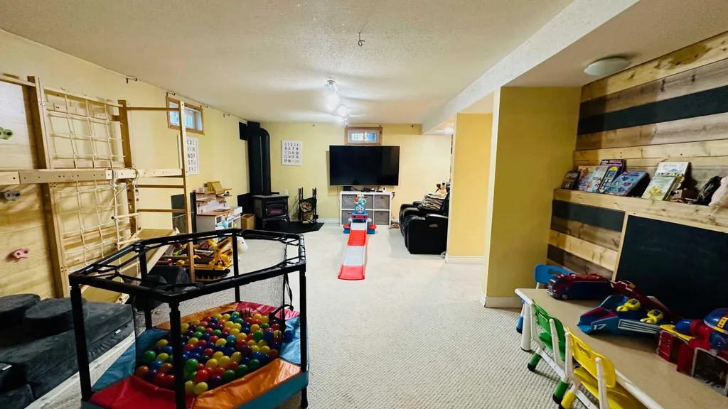 82 Villa Street Drumheller AB T0J0Y1