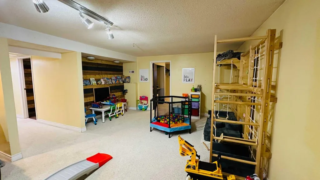 82 Villa Street Drumheller AB T0J0Y1