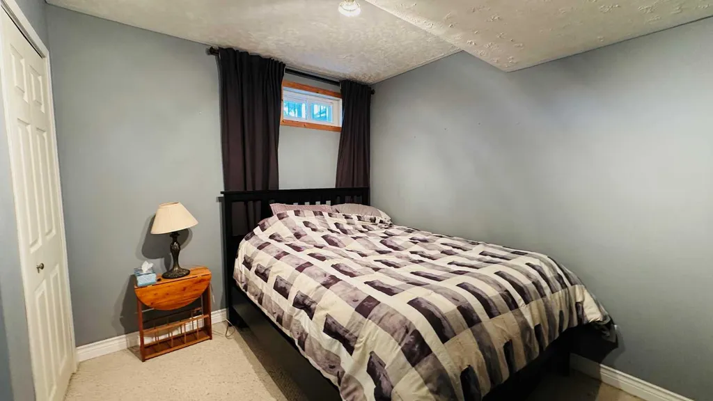 82 Villa Street Drumheller AB T0J0Y1