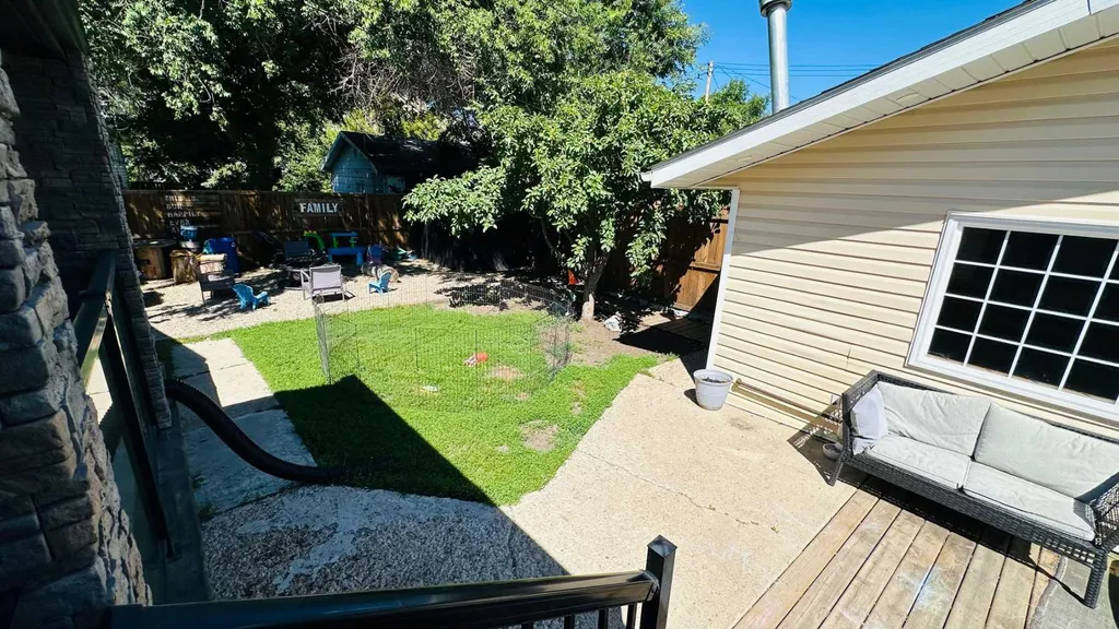 82 Villa Street Drumheller AB T0J0Y1