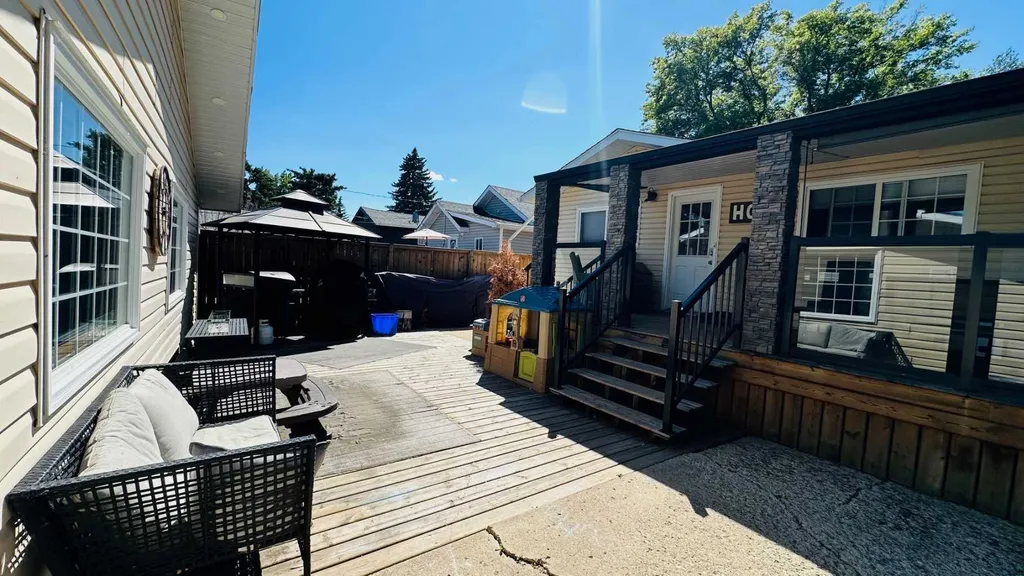 82 Villa Street Drumheller AB T0J0Y1