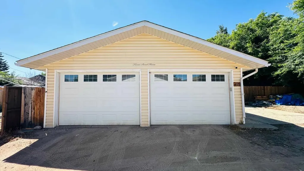 82 Villa Street Drumheller AB T0J0Y1
