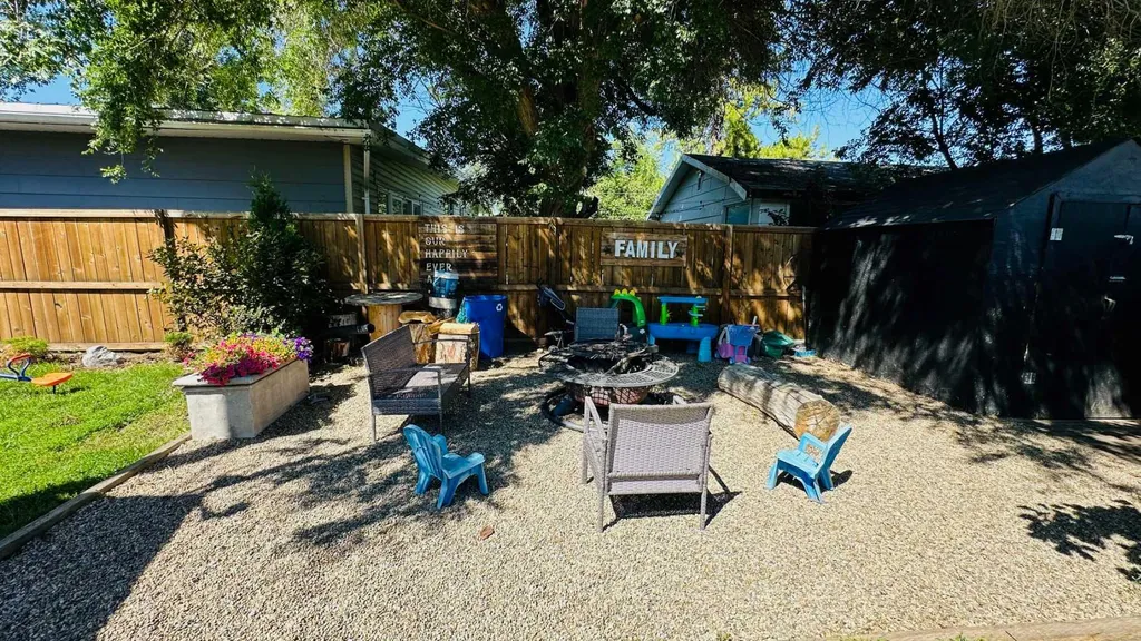 82 Villa Street Drumheller AB T0J0Y1