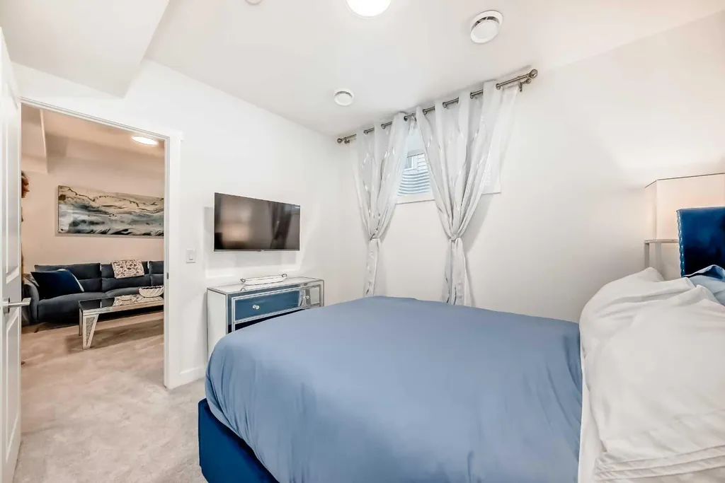 32 Sugarsnap Way SE Calgary AB T3S 0K4