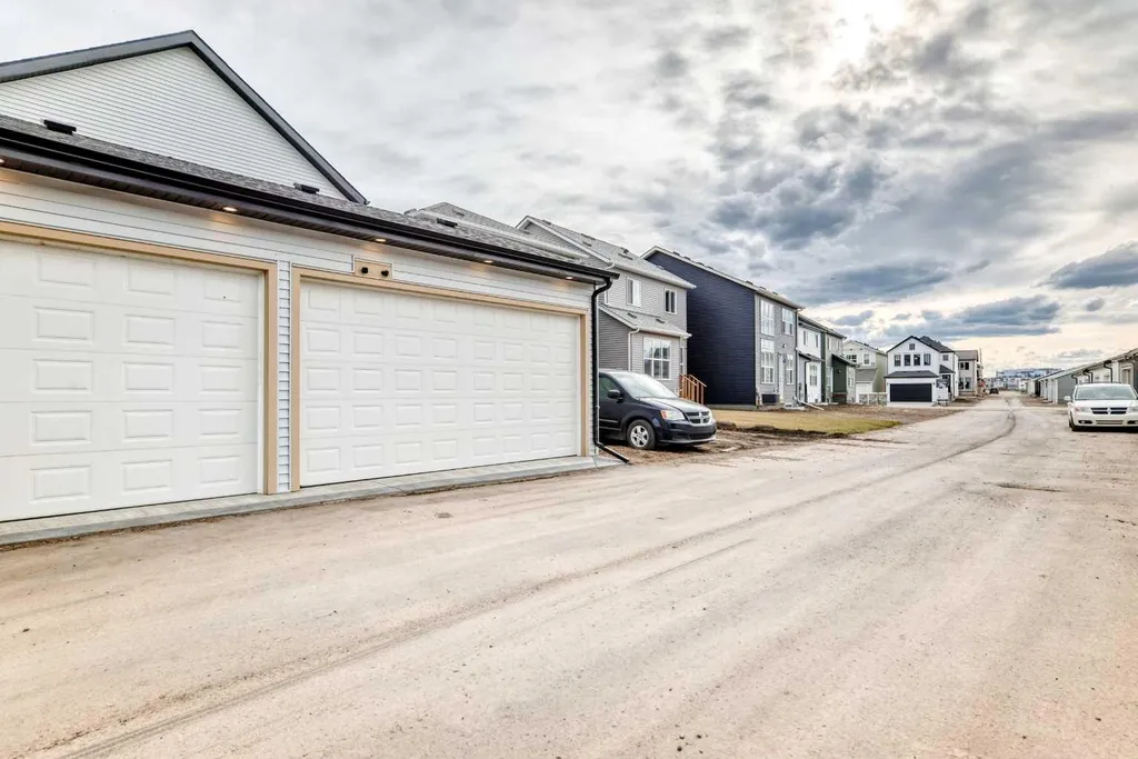32 Sugarsnap Way SE Calgary AB T3S 0K4