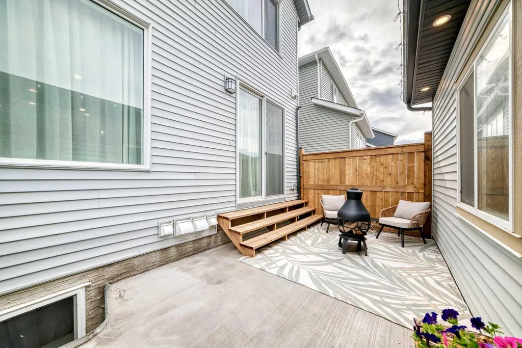 32 Sugarsnap Way SE Calgary AB T3S 0K4
