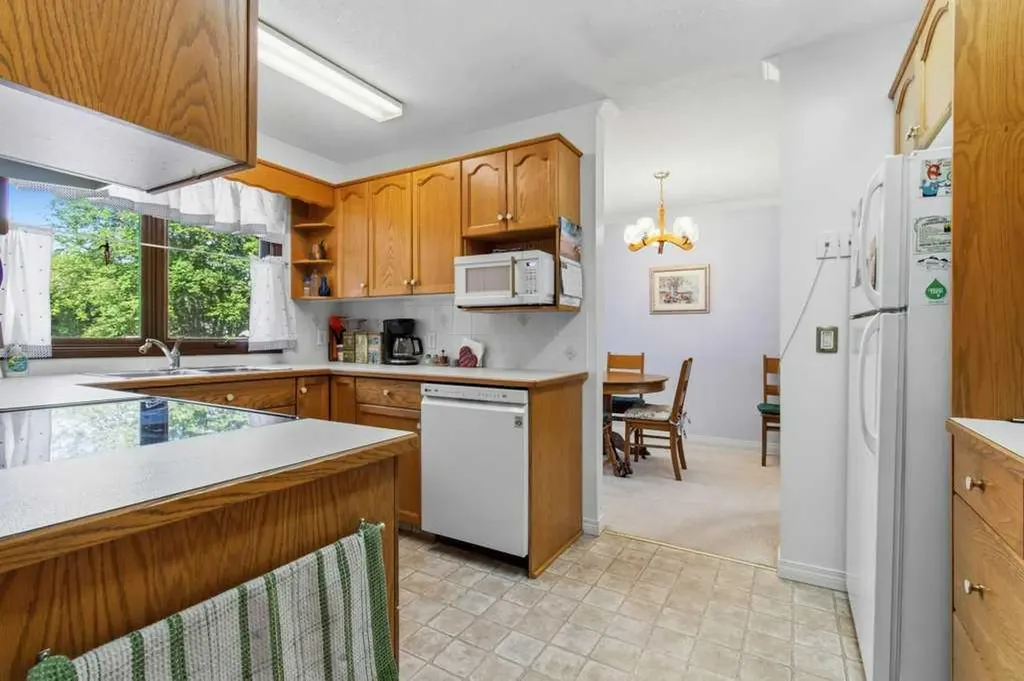80 Oliver Street Red Deer AB T4P 1V6