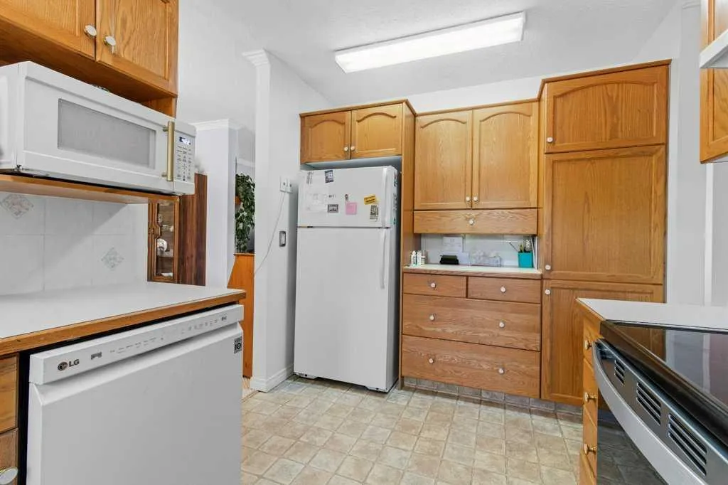 80 Oliver Street Red Deer AB T4P 1V6