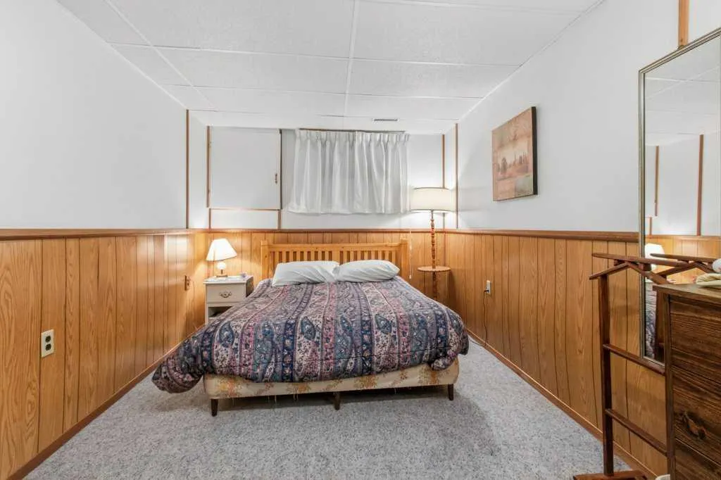 80 Oliver Street Red Deer AB T4P 1V6