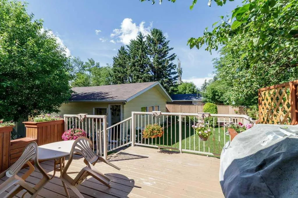 80 Oliver Street Red Deer AB T4P 1V6