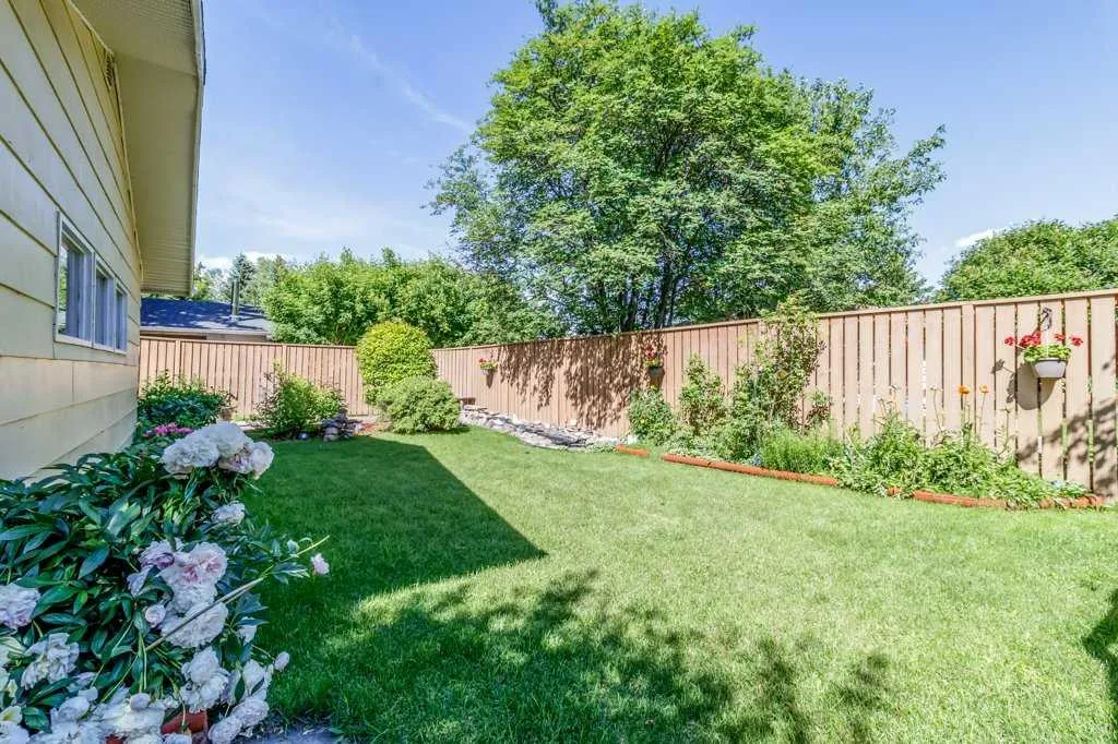 80 Oliver Street Red Deer AB T4P 1V6