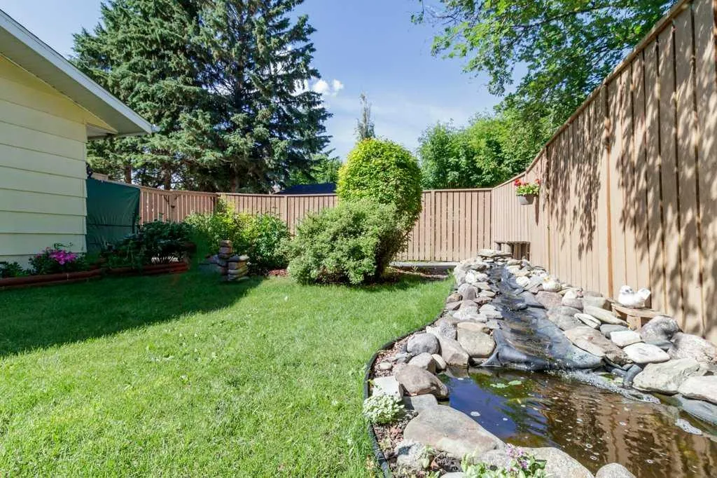 80 Oliver Street Red Deer AB T4P 1V6