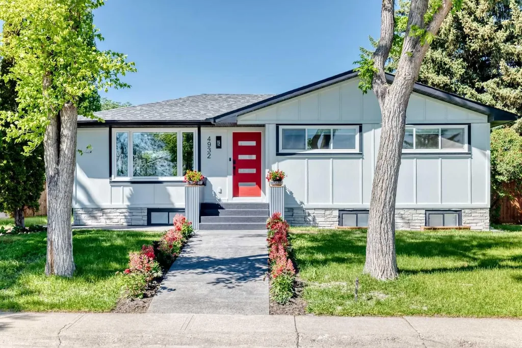 4932 8 Avenue SW Calgary AB T3C 0H3