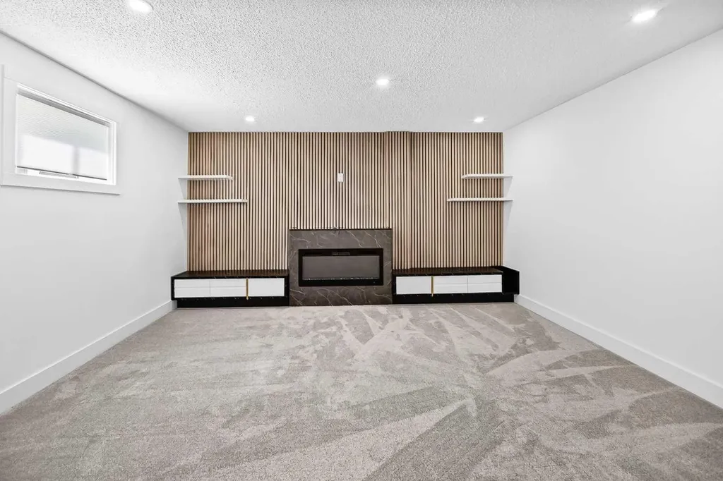 4932 8 Avenue SW Calgary AB T3C 0H3