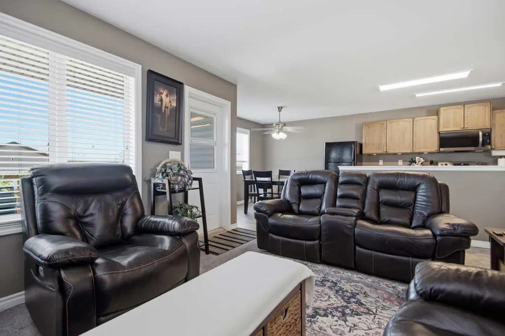 56 Heron Court Penhold AB T4G 0G5